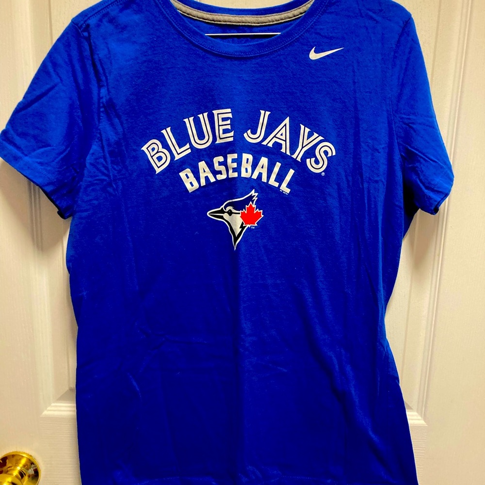 EUC ladies Toronto Blue Jays t shirt.